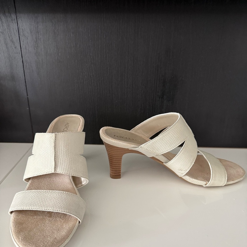 AEROSOLES Cream Strappy Heels